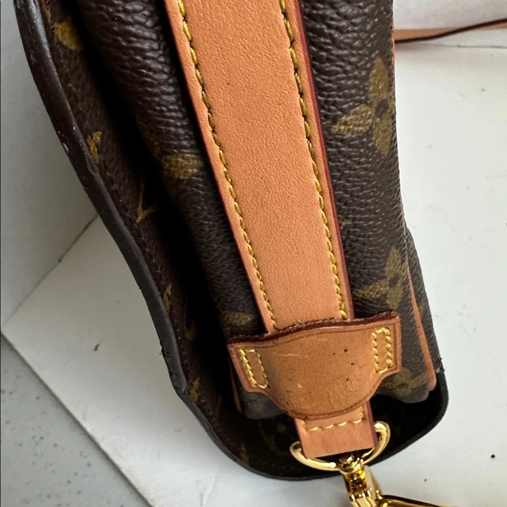 Louis Vuitton monogram Saint Germain 
Date Code NO or D 0909
11” x 8” x 2” - Picture 13 of 15